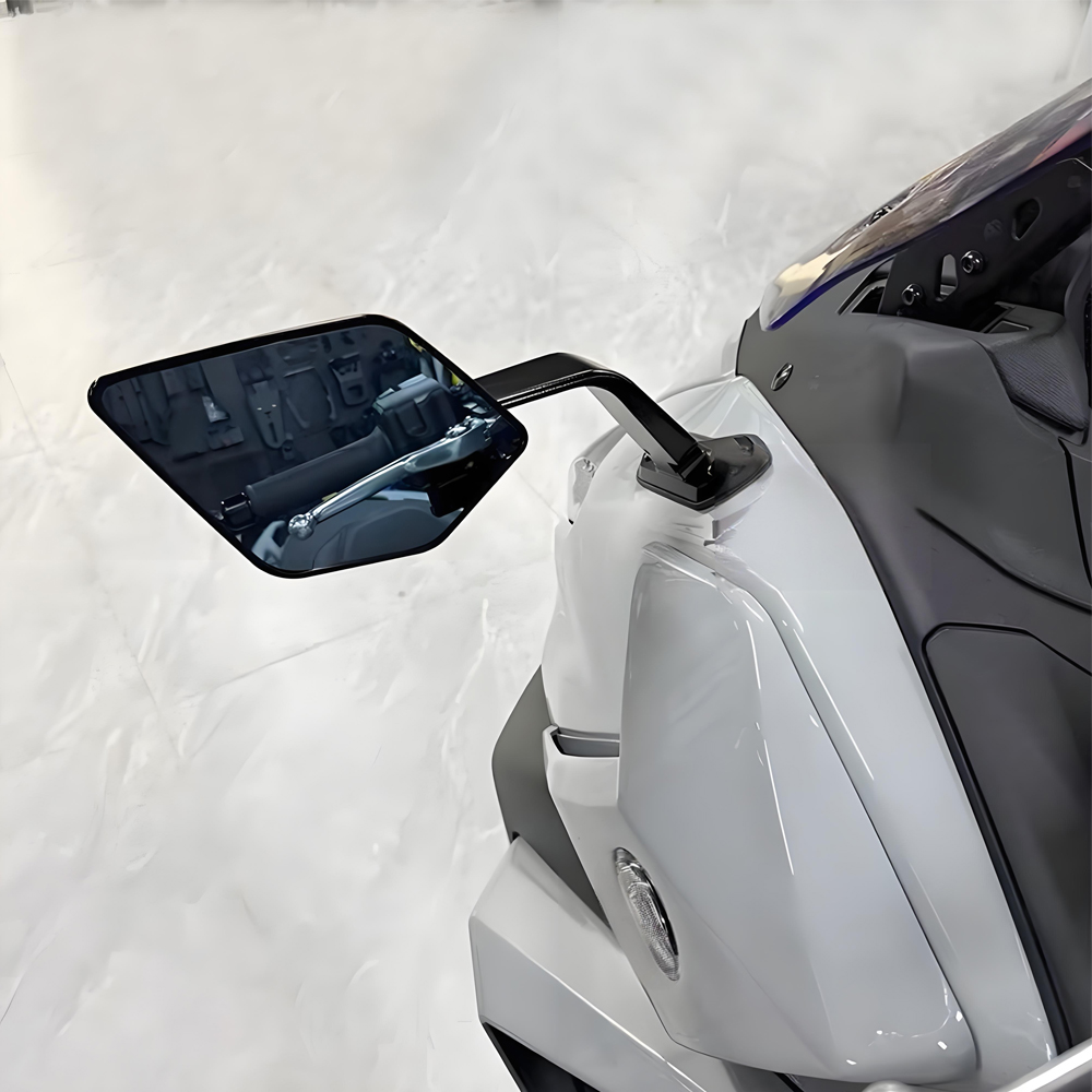 لياماها T-MAX 560 T-Max560 Tec - مراجعة Tech Accessories 2022 وسعره