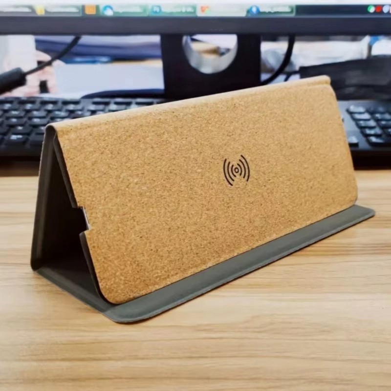 حامل هاتف فعال مع لوحة شحن لاس - مراجعة Mouse Charging Pad وسعره