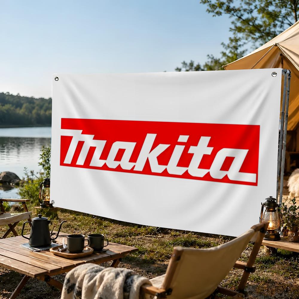 أعلام بشعار أدوات M-Makitas لت - مراجعة Tech Room Accessories وسعره